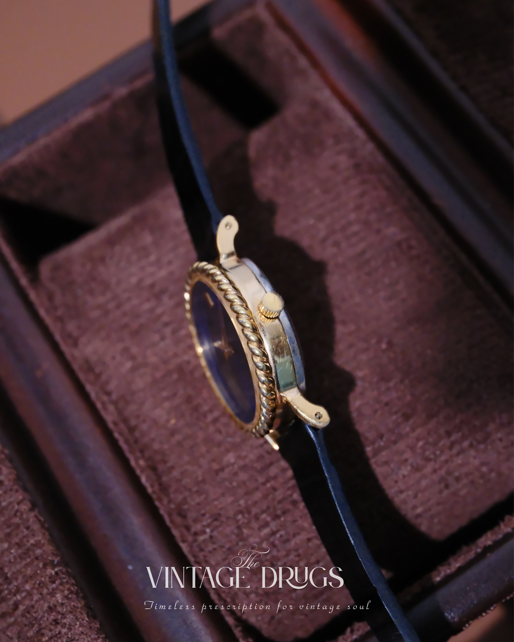 Seiko Deep Blue Rope Case 1980s Ref. 11-8410 — Art Deco Vintage