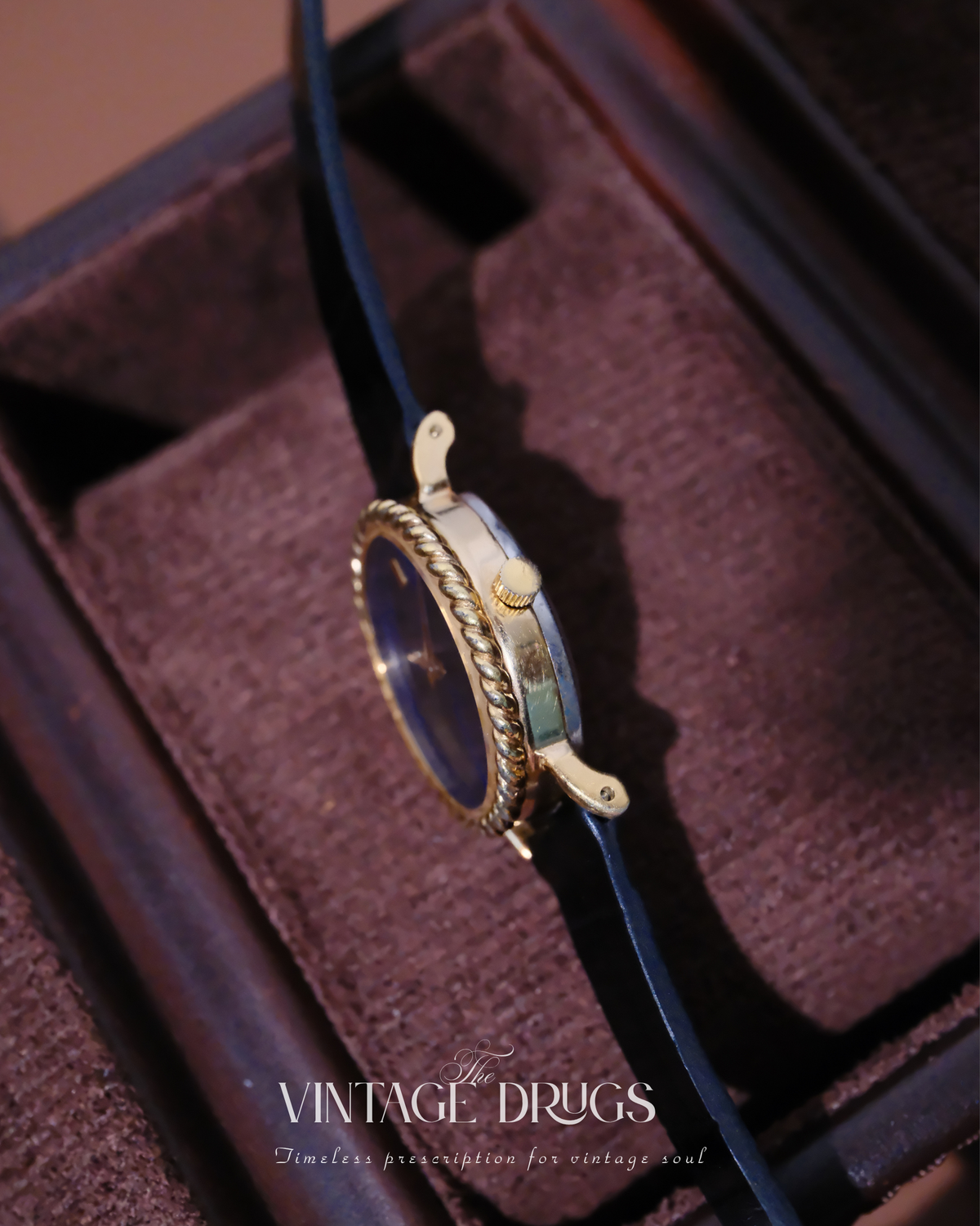 Seiko Deep Blue Rope Case 1980s Ref. 11-8410 — Art Deco Vintage