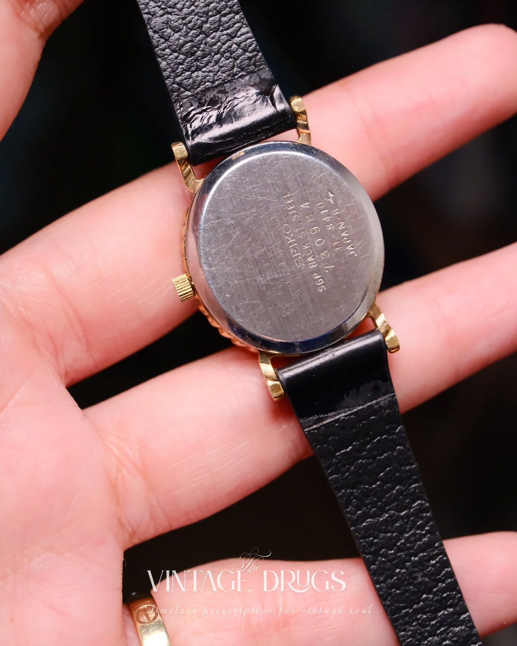 Seiko Deep Blue Rope Case 1980s Ref. 11-8410 — Art Deco Vintage