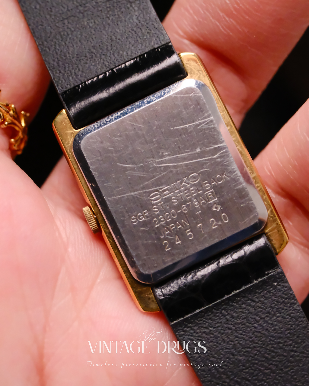 Seiko Burgundy Vintage 1980s Ref. 2320-6784A — Rare Japanese Classic