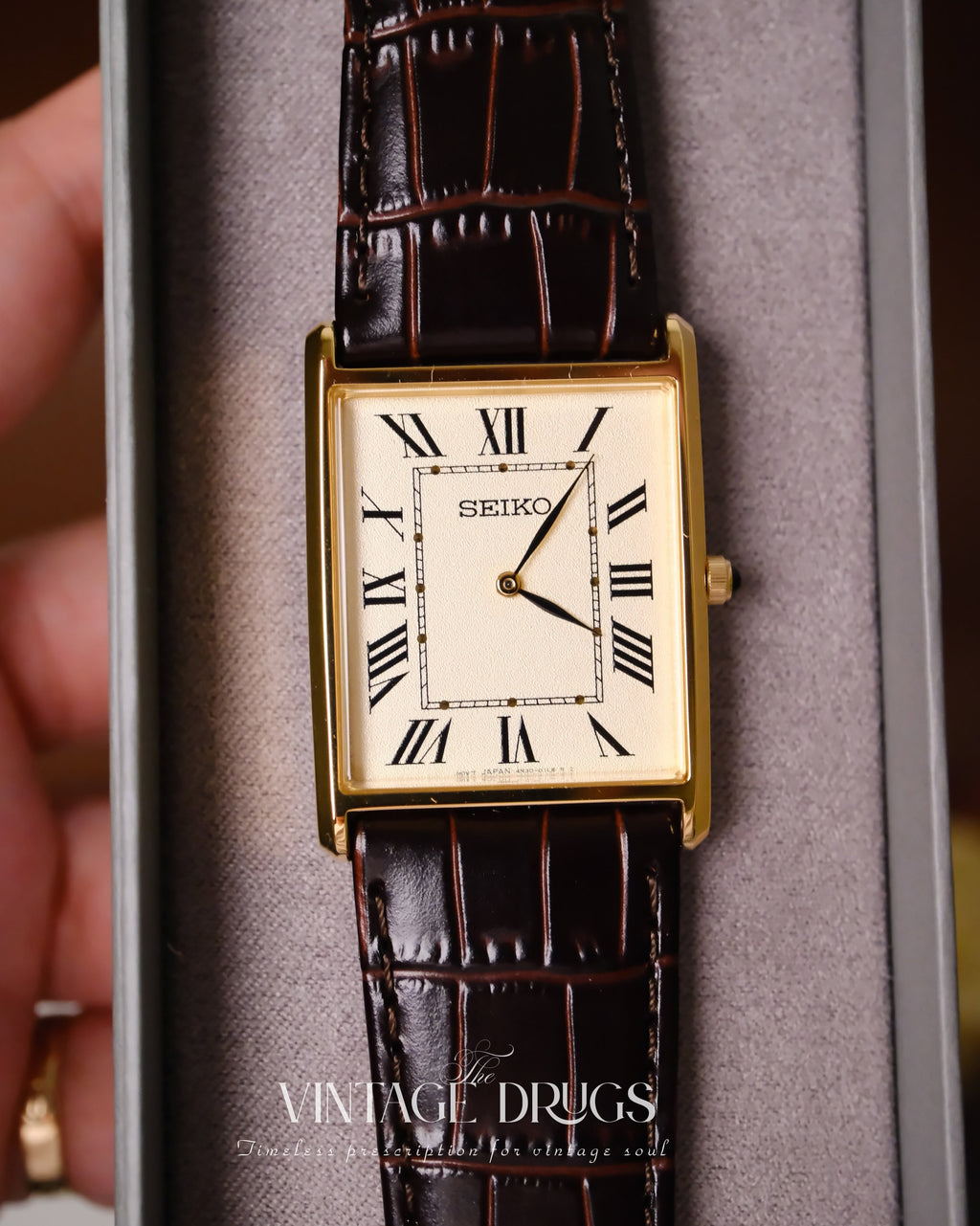 Seiko Nano White & Gold – Compact Vintage Watch