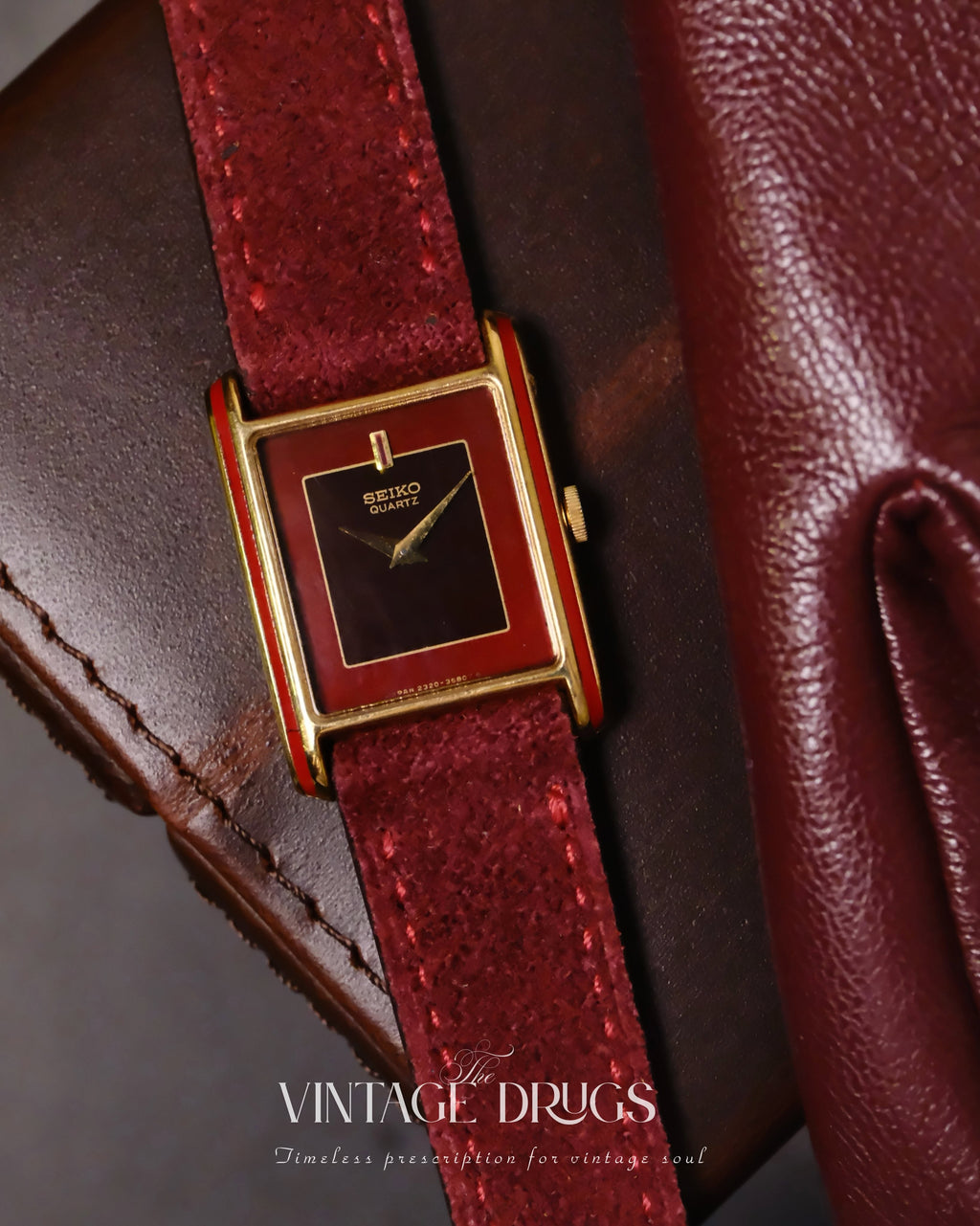 1980S SEIKO BURGUNDY VINTAGE TANK WATCH